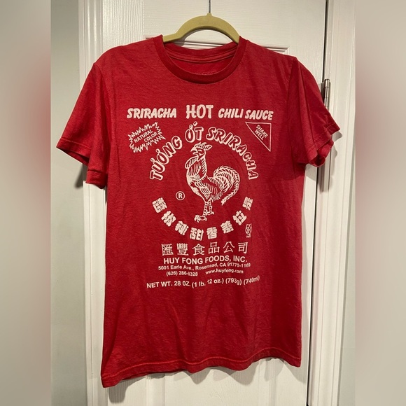 Ripple Junction Crew Neck Sriracha Hot Sauce Graphic Print Tee Shirt Size S - Picture 1 of 8